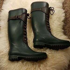 UGG rainboot